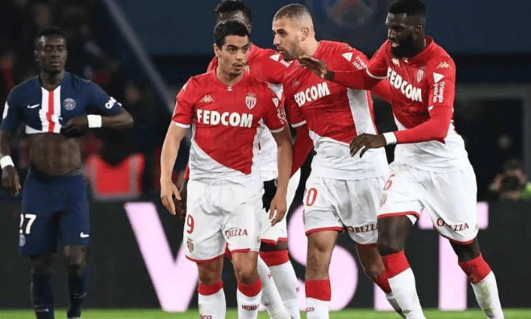 包含国际比赛日摩纳哥备战欧联，战术微调细节曝光，信心回归，资深球员宣示担当的词条