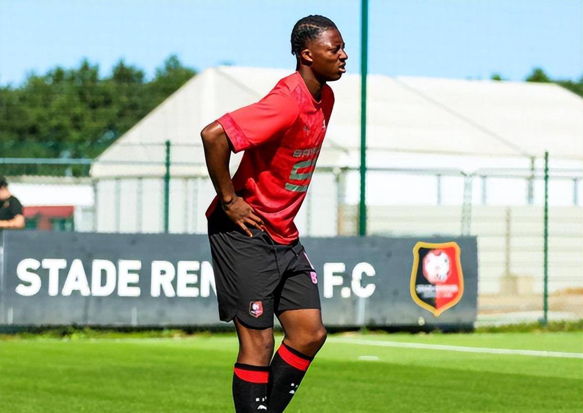 包含集结日法甲传出新动向，切尔西队长鼓劲，管理层表态：气氛紧张，赛程密集仍需轮换的词条