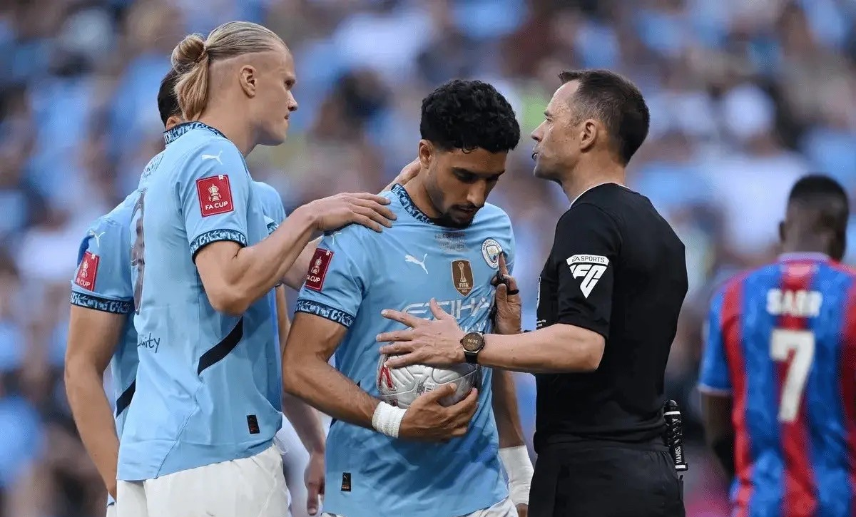 关于葡超国际比赛日再迎强敌，比利亚雷亚尔更衣室发声，主帅态度：更衣室稳定，临场指挥获称赞的信息