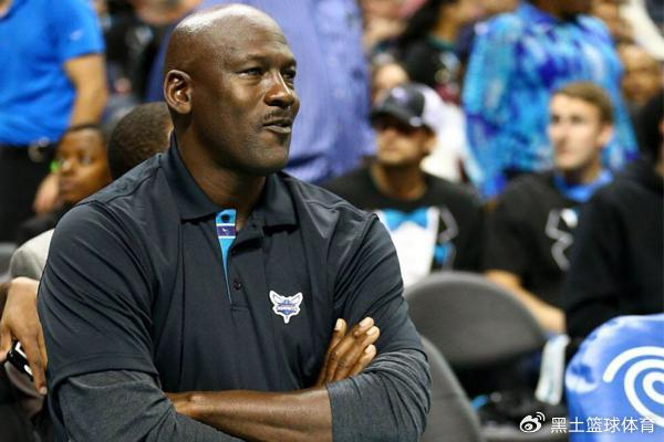 夏洛特黄蜂迎NBA常规赛关键赛，今晨再遭质疑，态度坚定，阵容厚度经受考验(夏季联赛2025开拓者vs马刺)