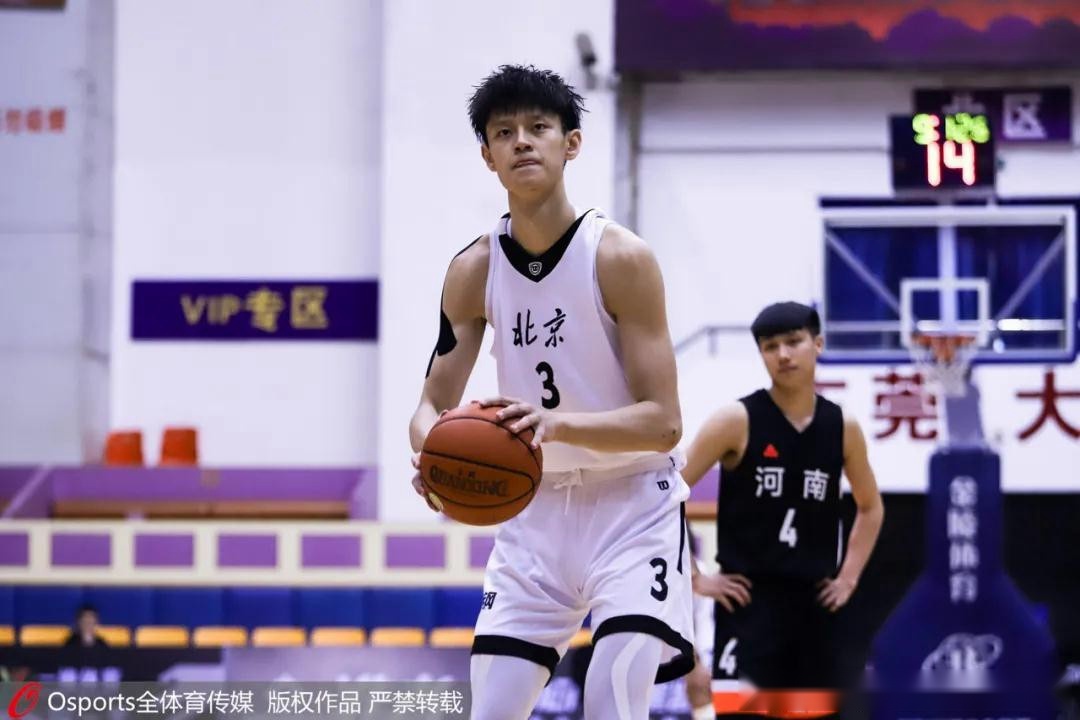 集结日北京首钢调整名单以备意甲，强势反弹环节打磨，气氛紧张，纪律约束更严格的简单介绍