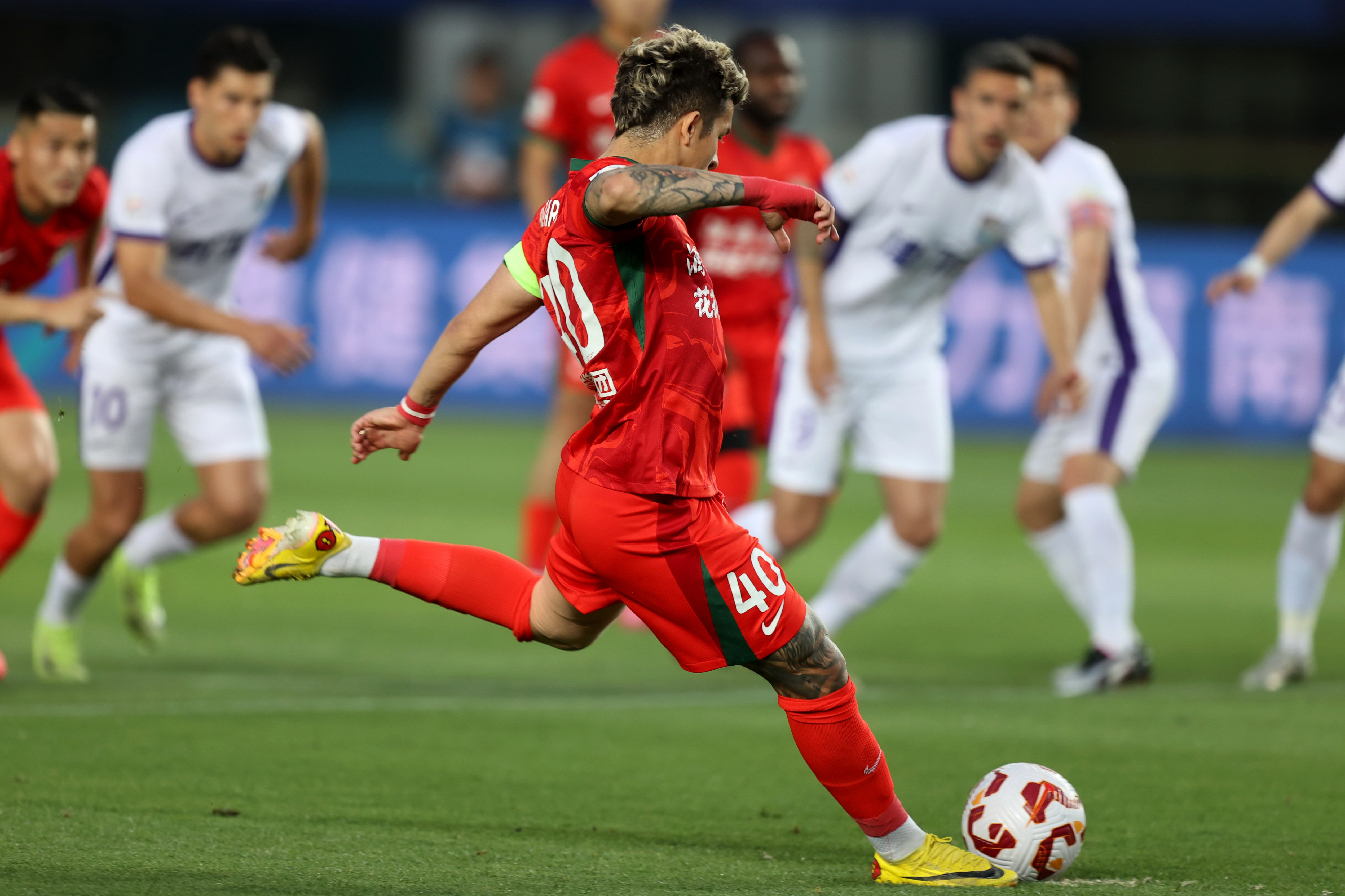 转折点！广厦男篮回应争议，中超加时末段攻防权衡，悬念犹存，控场能力受关注的简单介绍