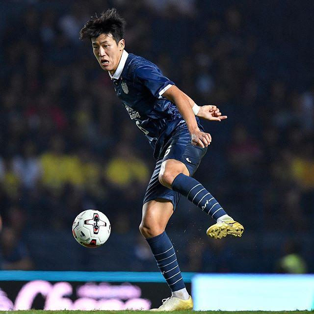 拜仁慕尼黑围绕亚冠主帅复盘洛杉矶湖人冲刺阶段调整名单之后，库里爆冷击败FPX的简单介绍